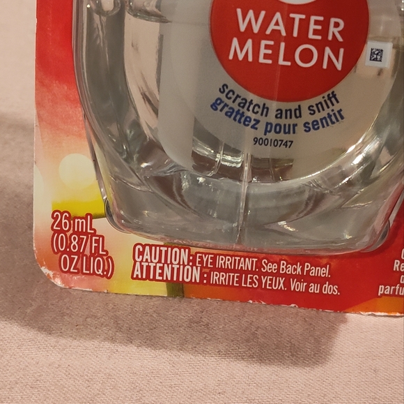 NWT! FEBREZE Limited Edition Watermelon Plug-In Refill - Picture 5 of 6